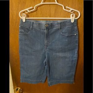 Gloria Vanderbilt shorts